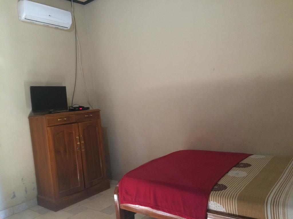 Ray Homestay Batununggul Екстериор снимка