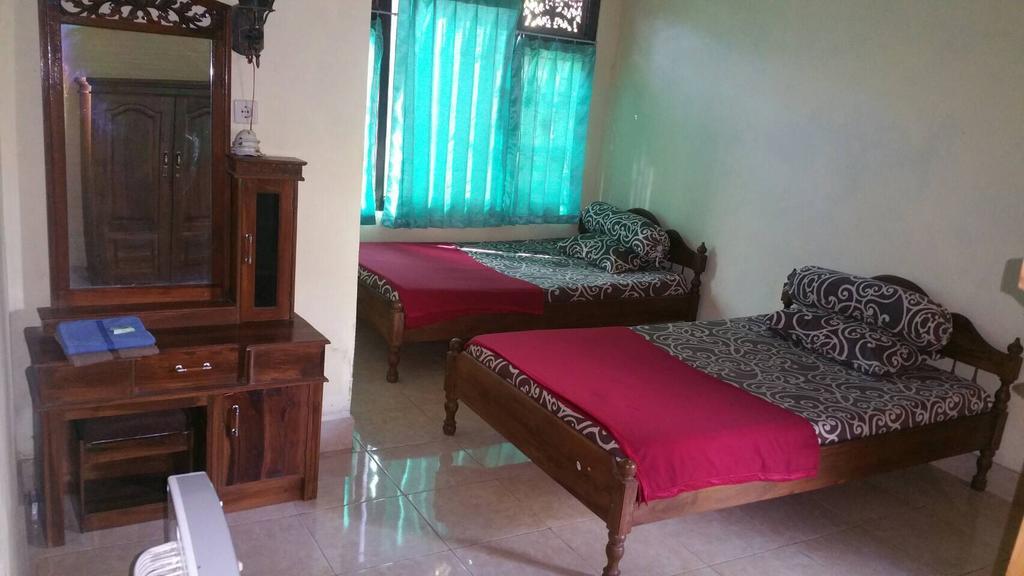 Ray Homestay Batununggul Екстериор снимка