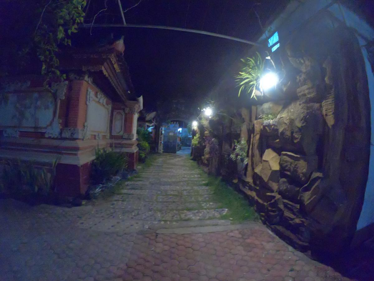 Ray Homestay Batununggul Екстериор снимка