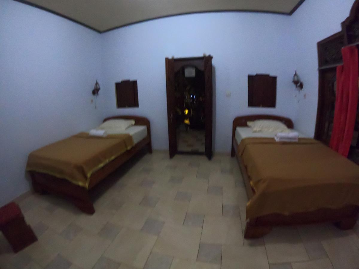 Ray Homestay Batununggul Екстериор снимка