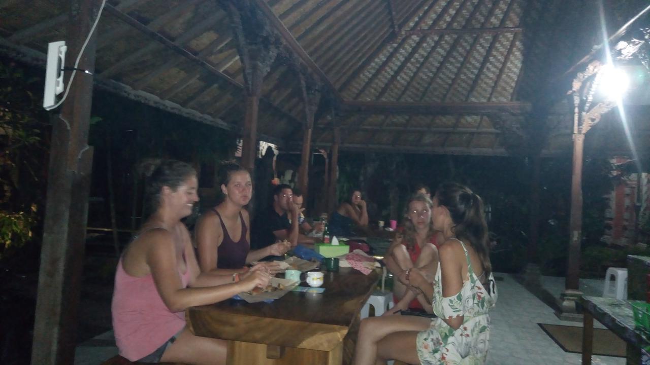 Ray Homestay Batununggul Екстериор снимка